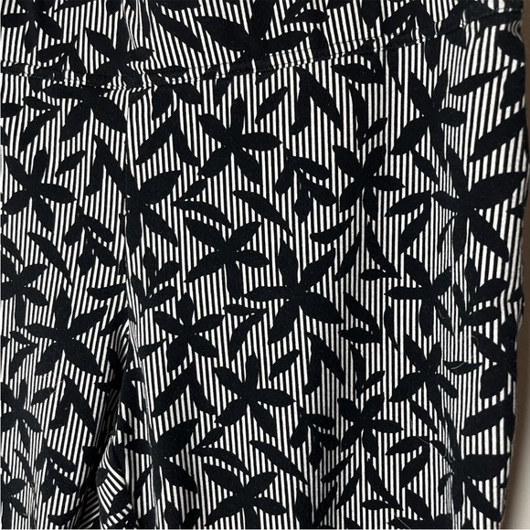 Lands' End Pants Size Large Pull On Cotton Spandex Blend Stretch Black White - Picture 4 of 7
